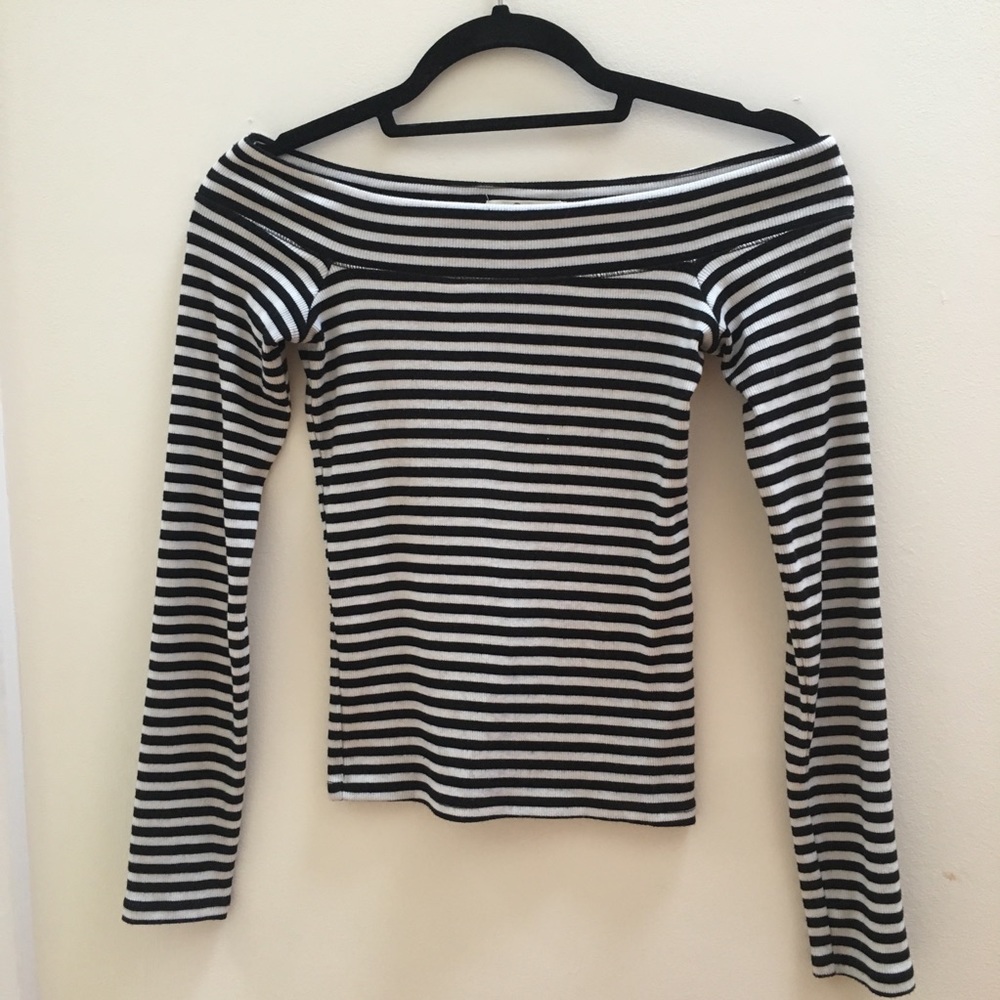 Hollister Off-The-Shoulder Long-sleeve Top